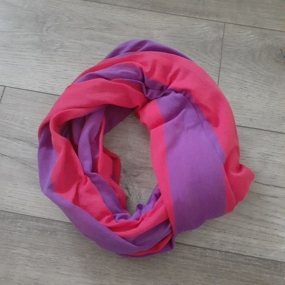 Gap Infinity Scarf Very Lightweight - Picture 6 of 6